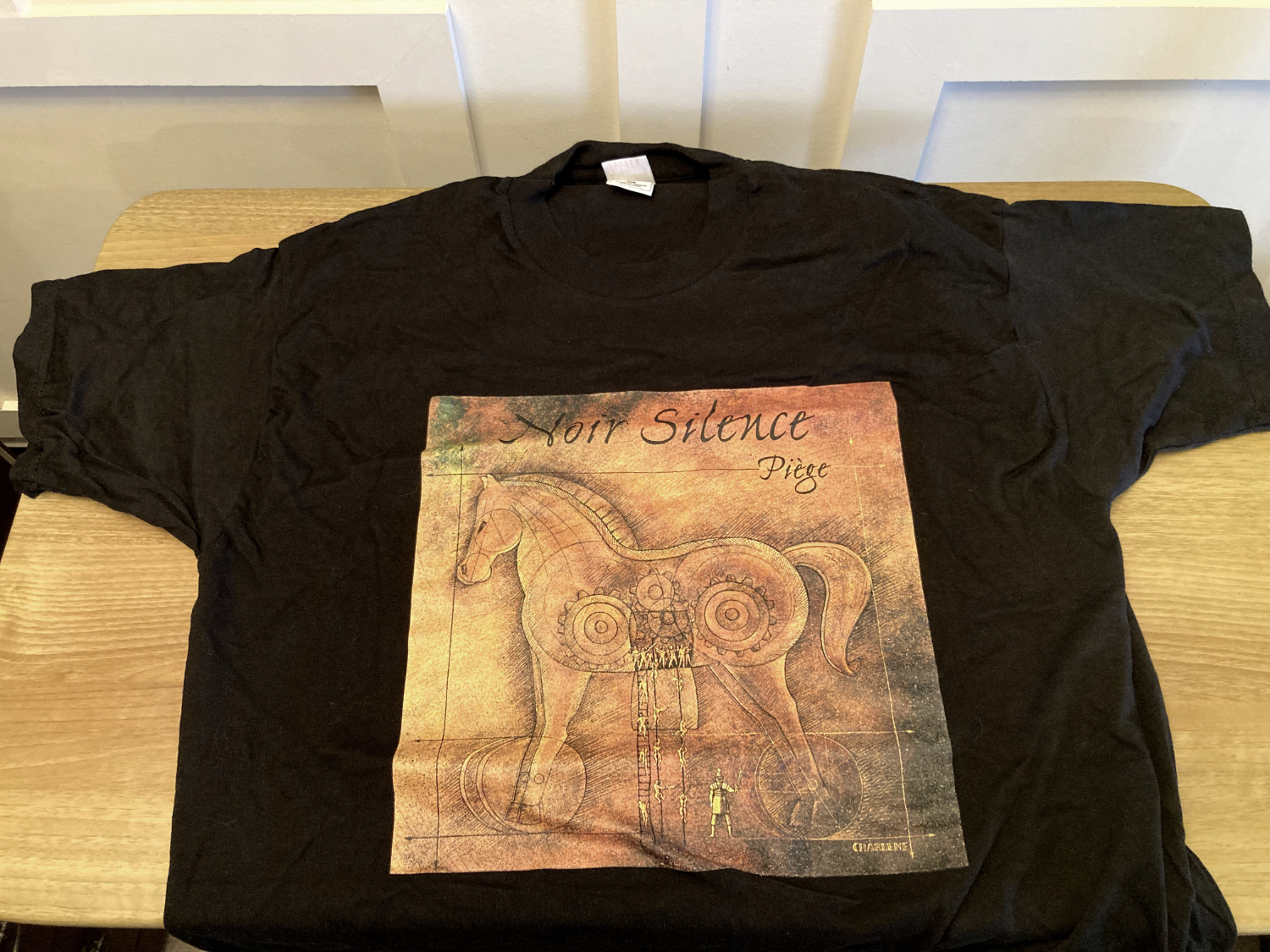 TShirt Piège (XL seulement) – Image 2